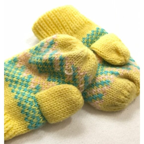 Vintage 1980s Toddler Mittens For Winter - Picture 4 of 5